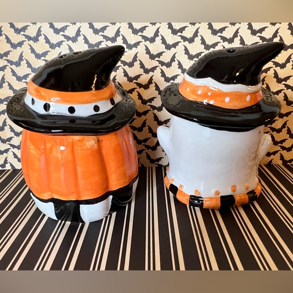 Halloween Ceramic Ghost Pumpkin Jack o Lantern Salt and Pepper Shakers - Picture 4 of 5